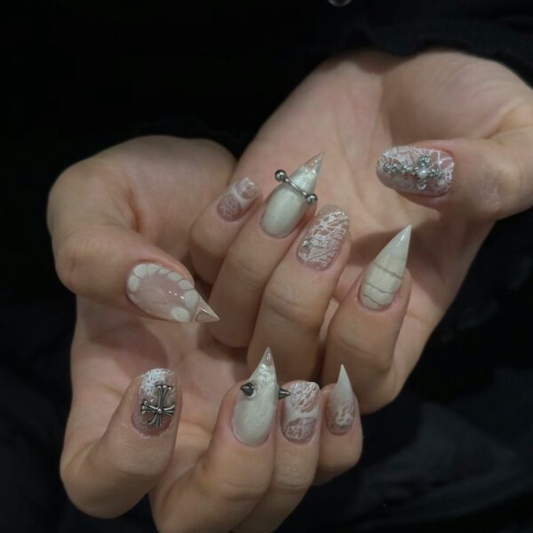 Frost Pierced Claw